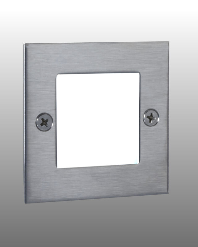 Luminaria exterior KOLDO. 

Fabricado en aluminio y vidrio, con Led integrado y una potencia de 2,5w.

Ideal para señalizar y destacar caminos, escaleras, rampas y otros espacios al aire libre.